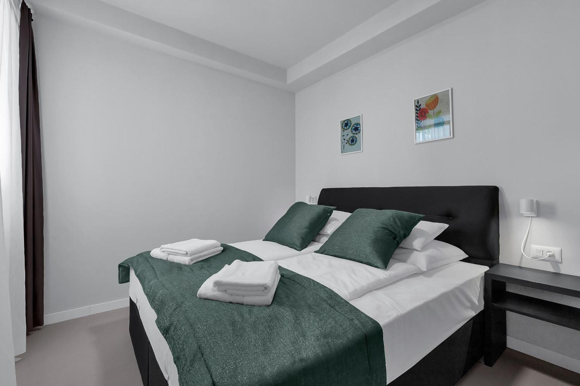 Dinora Exclusive Apartments Макарска Екстериор снимка